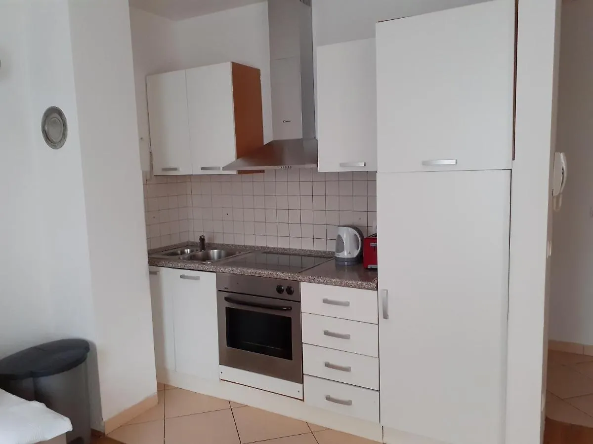 Apartment Conty With Terrace And Garden Малинска 0*,  Хорватия